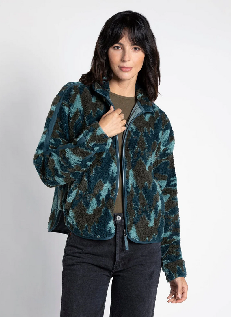 Sequoia Jacket in Teal Camo