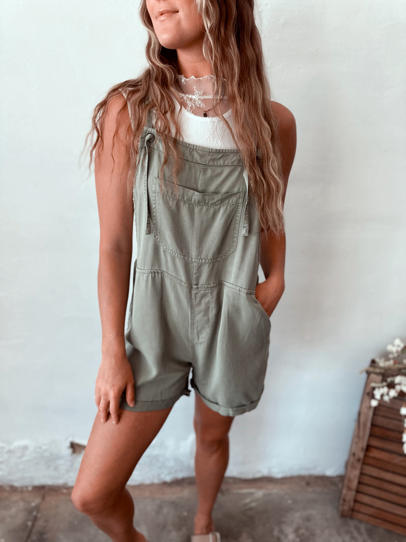 Katie Tencel Shortall in Sage